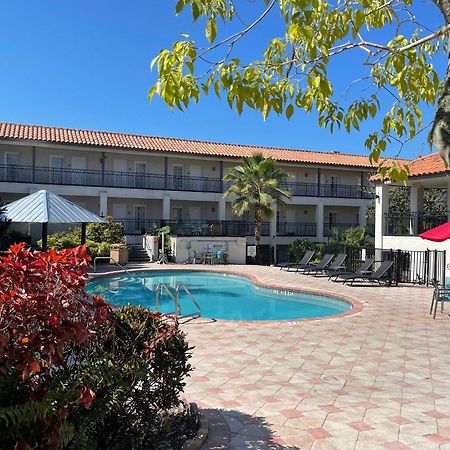 Red Roof Inn Plus & Suites Tampa Kültér fotó