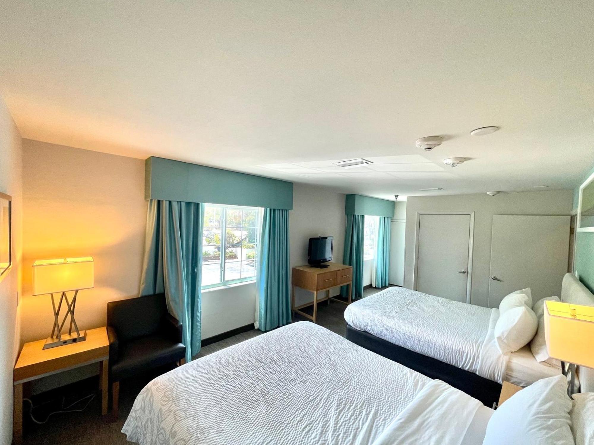 Red Roof Inn Plus & Suites Tampa Kültér fotó