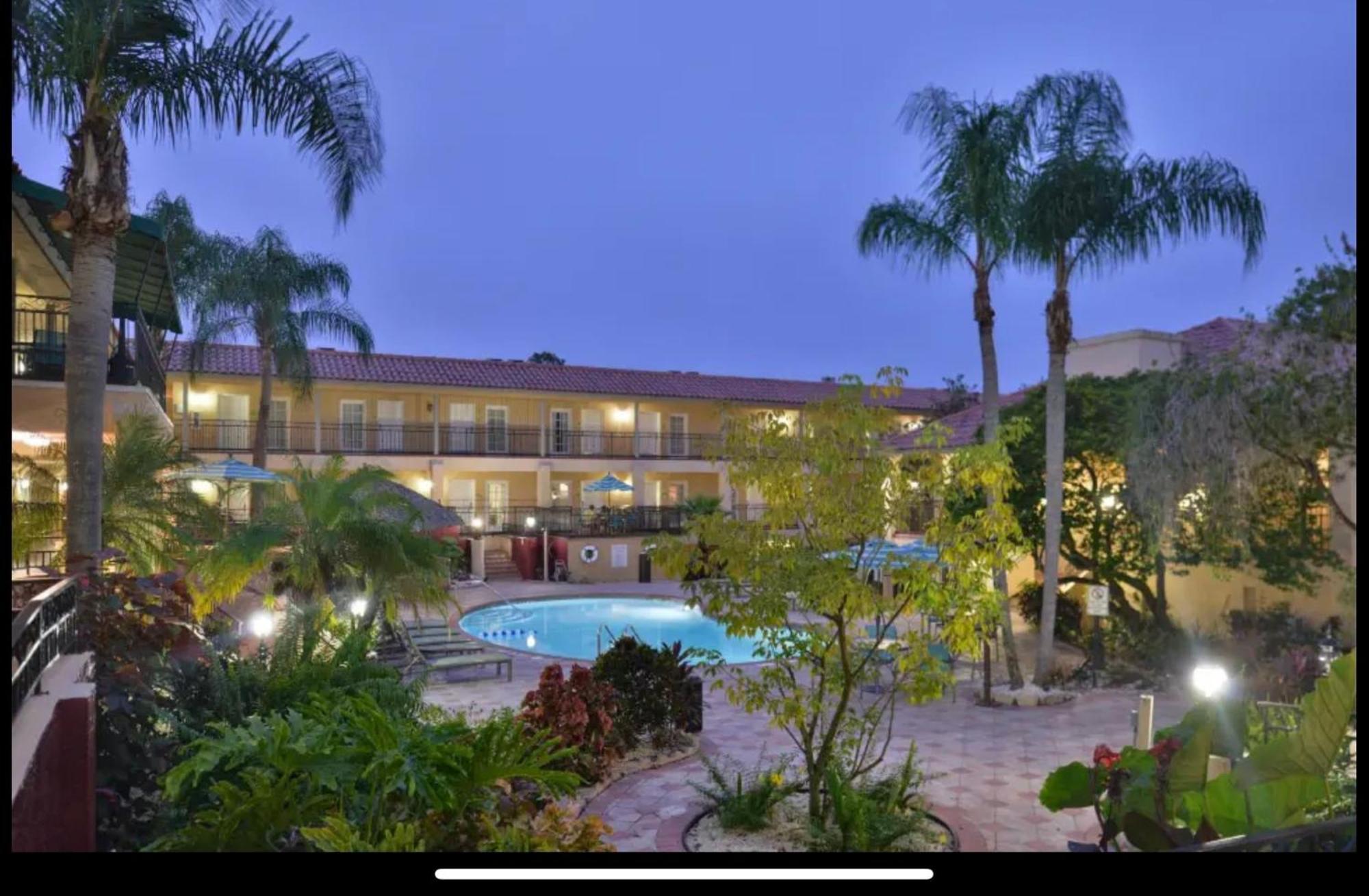 Red Roof Inn Plus & Suites Tampa Kültér fotó