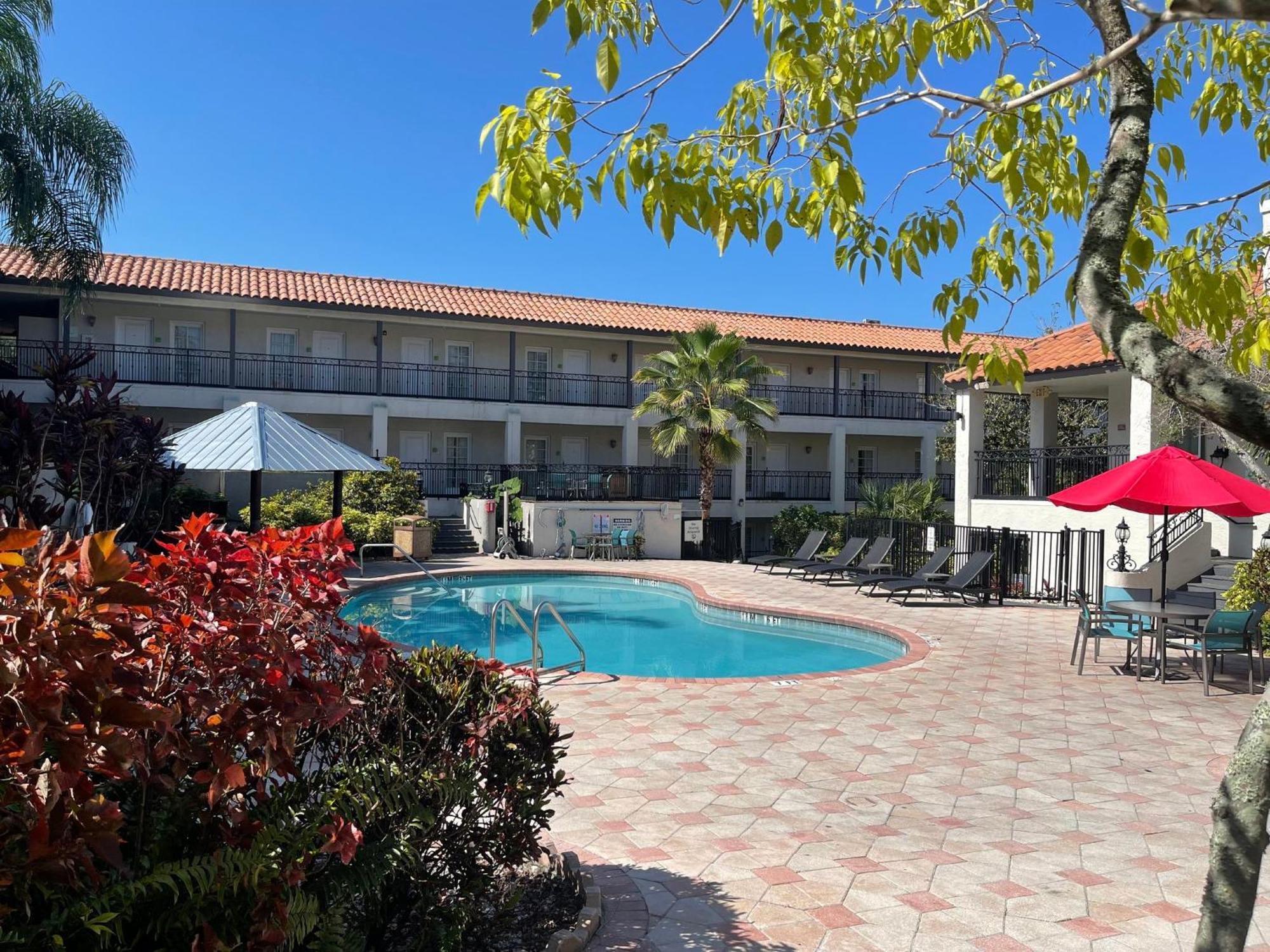 Red Roof Inn Plus & Suites Tampa Kültér fotó