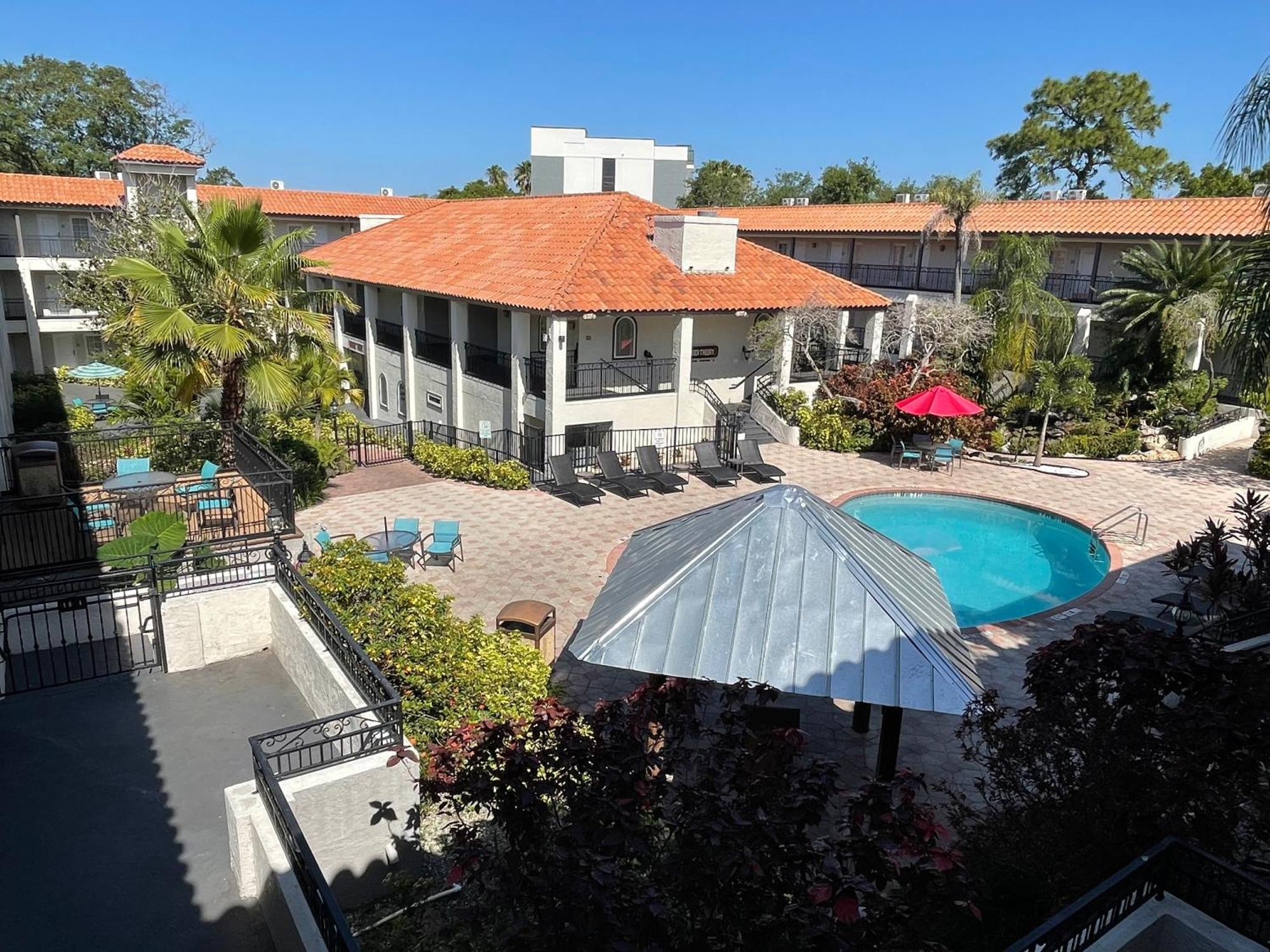 Red Roof Inn Plus & Suites Tampa Kültér fotó