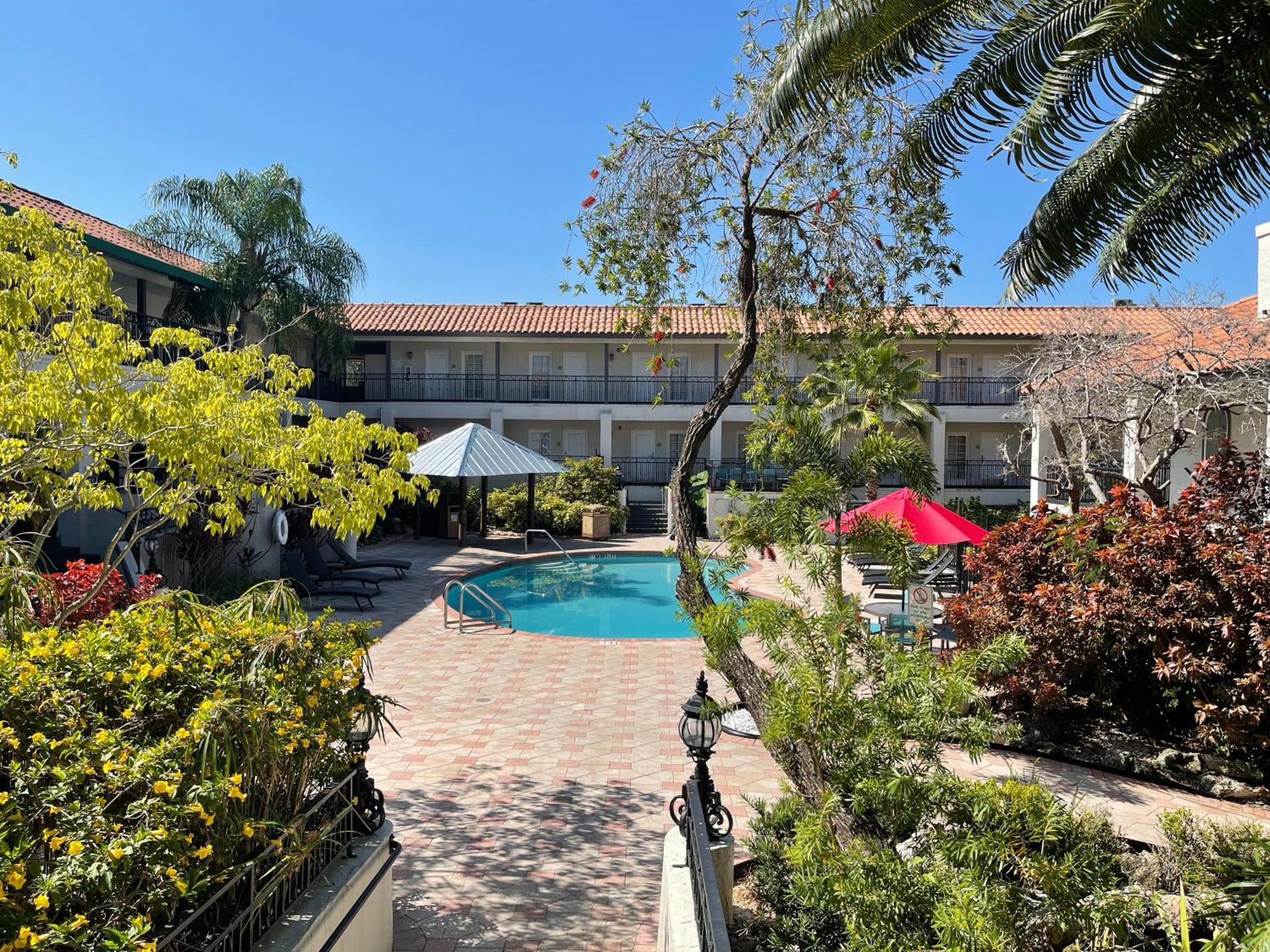 Red Roof Inn Plus & Suites Tampa Kültér fotó